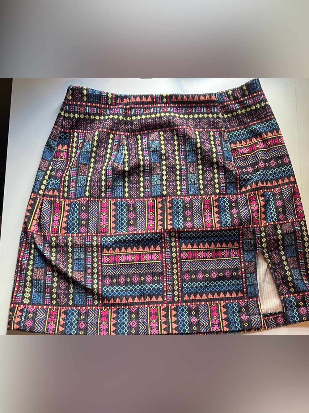 Savannah Jane Vibrant Multicolored Boho Tribal Print Women’s Miniskirt Med NWT